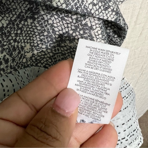 CAbi Camille Gray Snakeskin Print Long Jacket Car Coat Size M Style 3134 - Picture 5 of 9